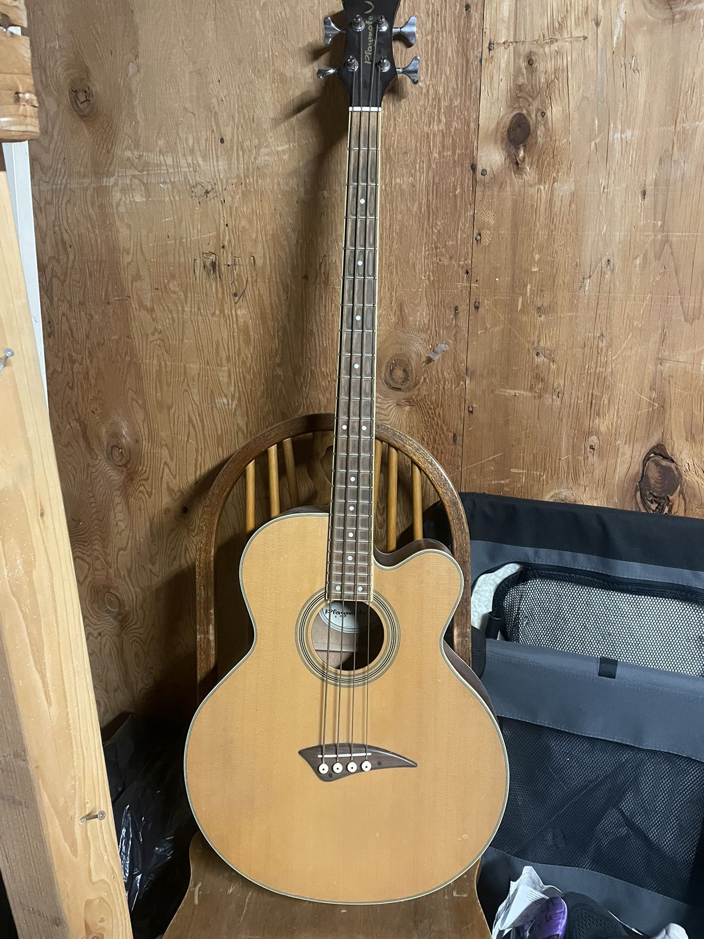 Playmate Acoustic Bass 