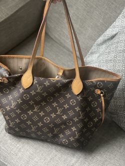LV Bag Used 400$ 