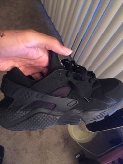 All Black haraches size 9.5