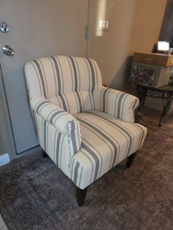 Coastal traditional arm chair