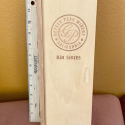 WOODEN WINE BOX, SONOMA VALLEY, GREAT GIFT / GIFT BOX
