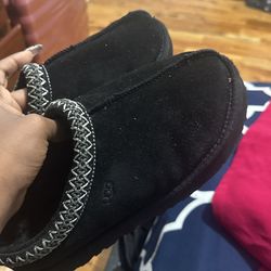 Black Ugg Tasman Slippers