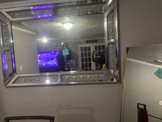 Wall mirror
