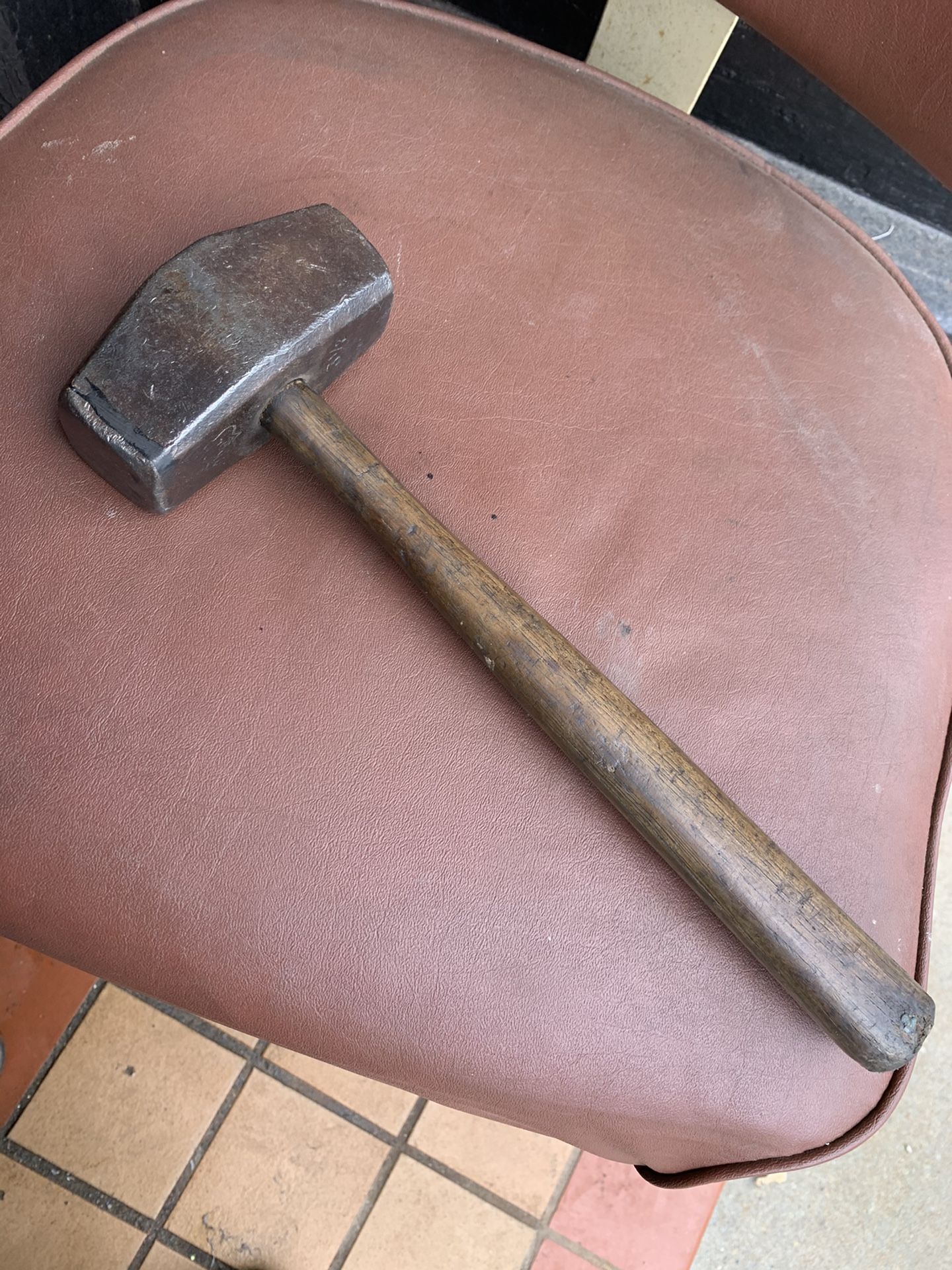 Sledge hammer