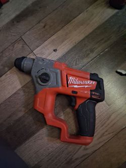 Milwaukee m12 hammer drill
