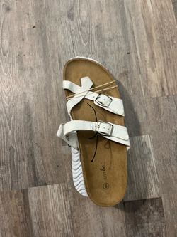 Just Be Women’s White Cross-Strap Cork Sandals - Size 9 - Like New!