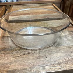 Vintage Pyrex Bowl & Measuring Cup