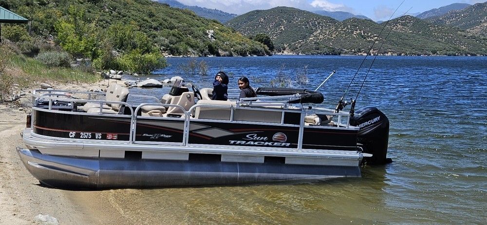 2019 Sun tracker Bass buggy 18