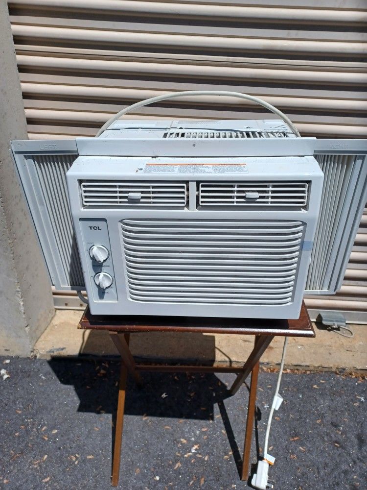 TCL 5000 Btu,s Air-conditioned