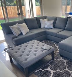 Ottoman/ Coffee Table