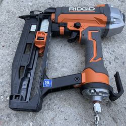 RIDGID 16-Gauge 2-1/2”Straight Finish Nailer 