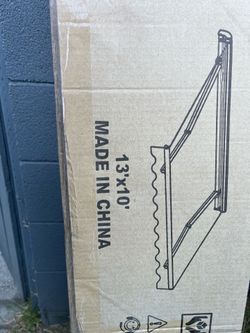 Patio retractable shade
