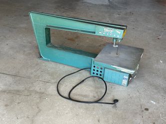20” Shop Master Scroll Saw. Runs but needs work.