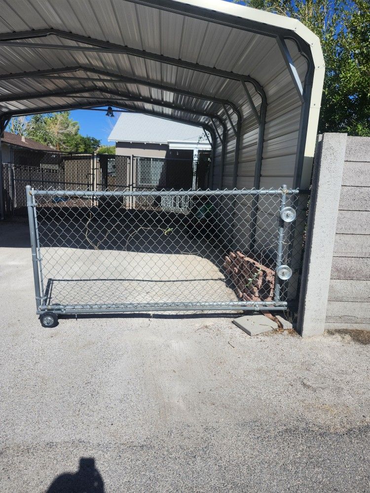 Rolling Gate 4 Ft High X 18 Ft