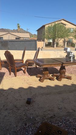 Table con 4 chairs