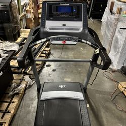 Nordictrack Elite 700 Treadmill 3.0CHP motor - With Incline And Foldable Space Saver 