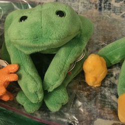 TY Beanie Babies Frogs