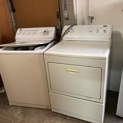 Kenmore Electric Dryer And Wash Machine Both work great $40 delivery Milwaukee area