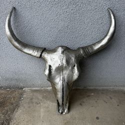Z Gallerie Longhorn Cow Skull
