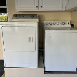 Maytag gas dryer General Electric washing machine like new