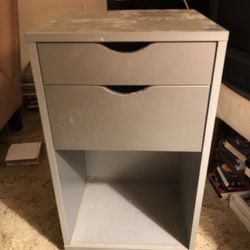 Small swivel Table  151/4 X 151/4 X 26in high Turns