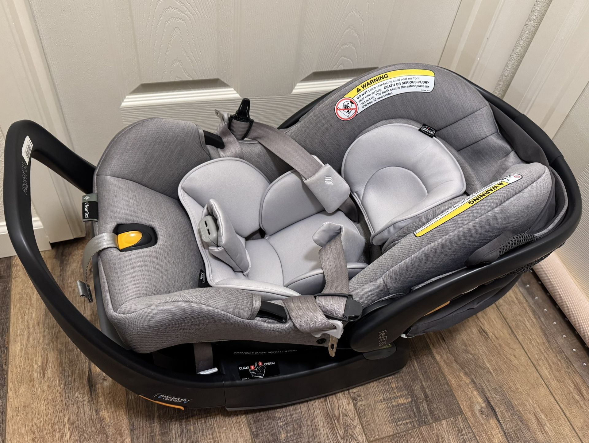 Chicco KeyFit 35 Infant Car Seat + base + zip privacy shield + Caddy stroller frame