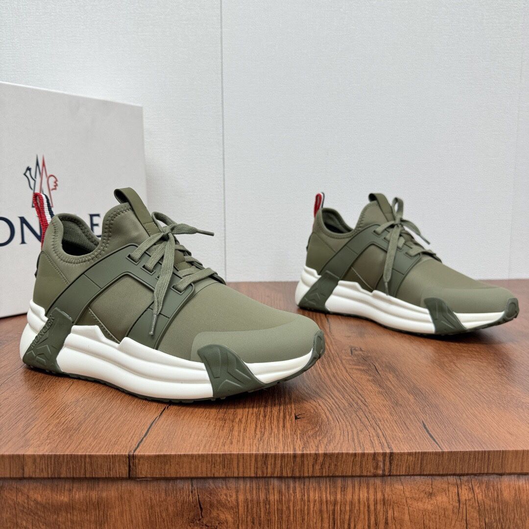 Moncler Men’s Sneaker With Box New