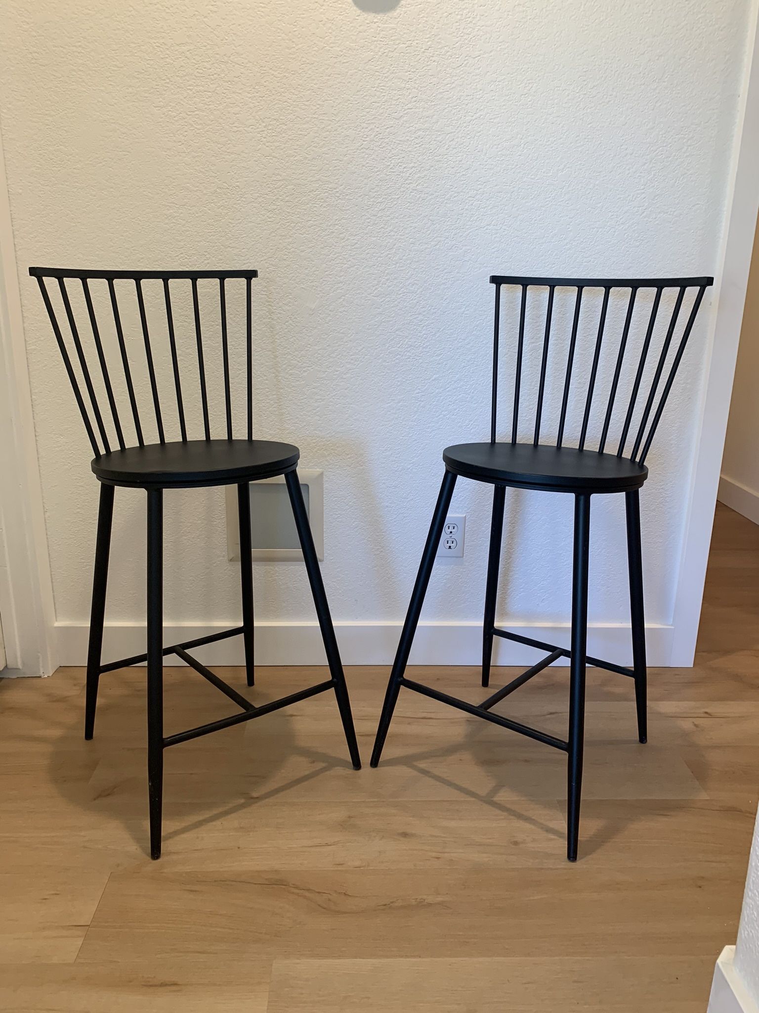 Black Metal Bar Stools 