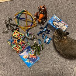 Magnetix Mega Bloks Figures And Construction Car Kit