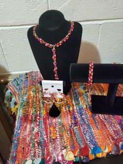 Rhinestone Necklace.braclet & earrings.  SET 