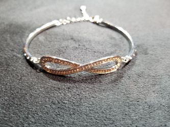 Ladie's Sterling Silver Infinity Bracelet