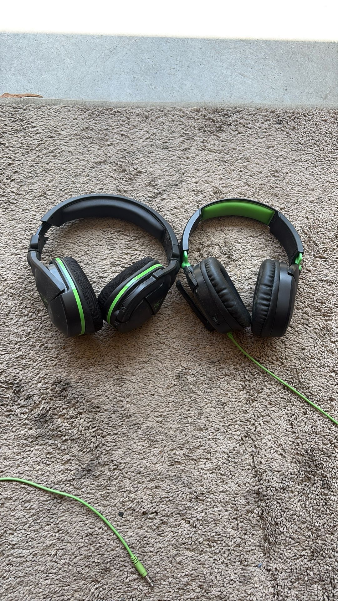 2 Turtle Beach gaming headphones