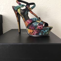 women’s saint Laurent heal, size 36