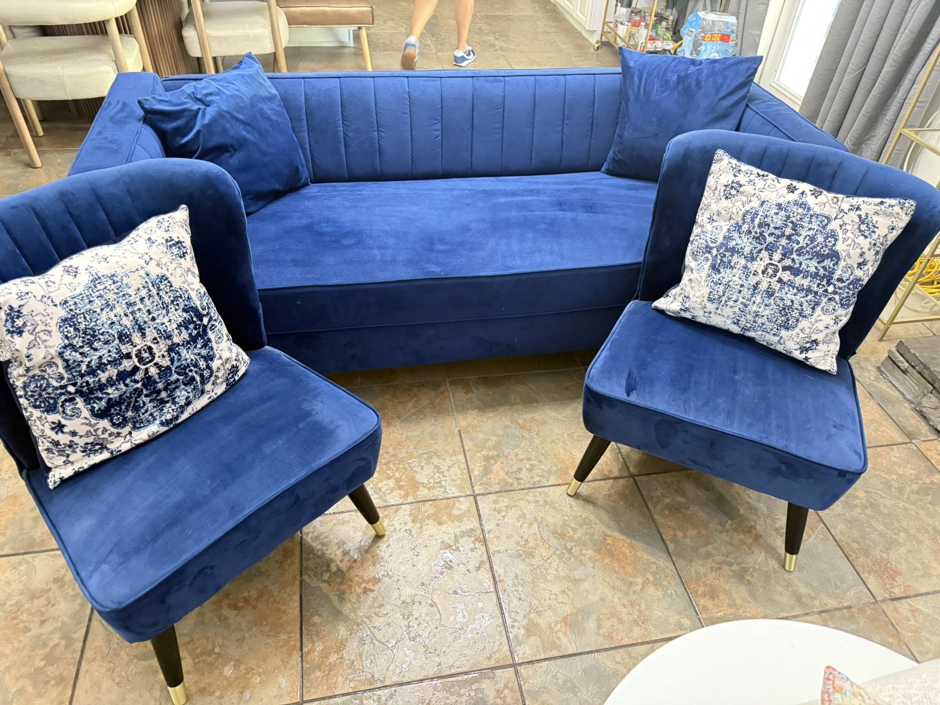 1 Couch And 2 Chairs