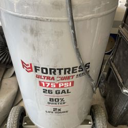Fortress Ultra Quiet 26 Gal Compressor 