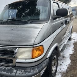 2000 Dodge Ram Van