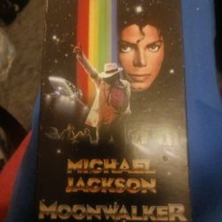 Michel Jackson Moon Walker
