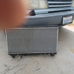 98 99 2000 Toyota Rav4 Radiator