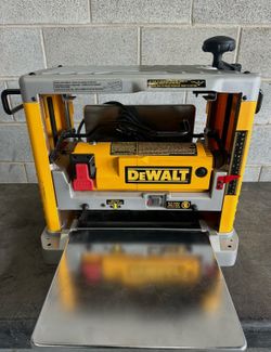 Dewalt 15 Amp Corded 12.5 Inch Portable Bench Planer