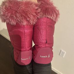 Size 5 Girls Snow boots 