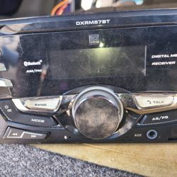 Double DIN Bluetooth Radio