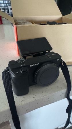 Sony A6300 DSLR Camera  *Brand New*