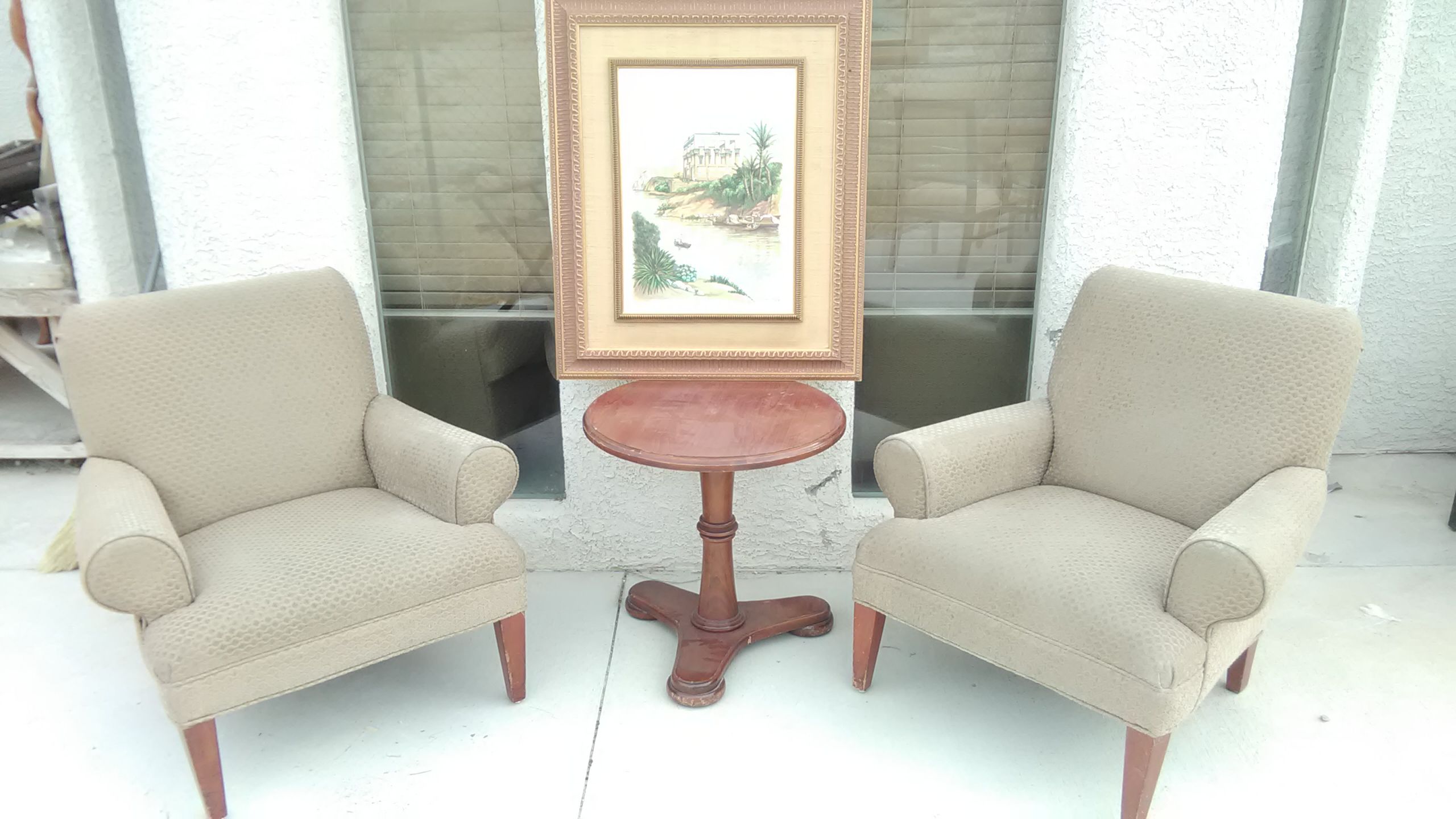 2 chairs an picture an table set $45