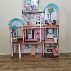 Kidcraft Dollhouse with Dolls & Furniture 