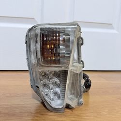 2012–2015 Toyota Prius Passenger RH Fog Light