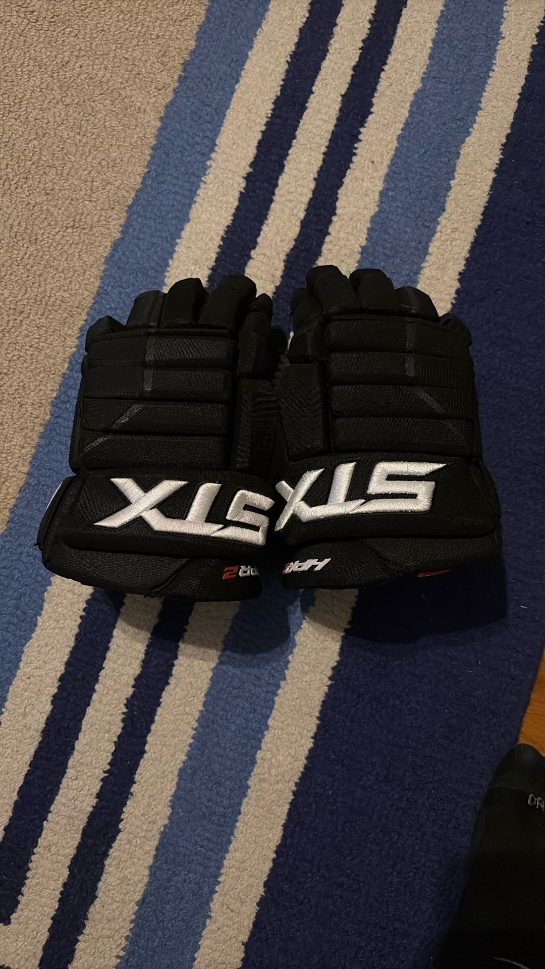 Stx Hpr2 Hockey Gloves