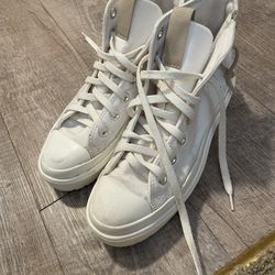 Converse Creme Size 4 But Run Big