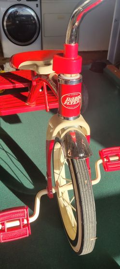 Radio Flyer Kids Tricycle 