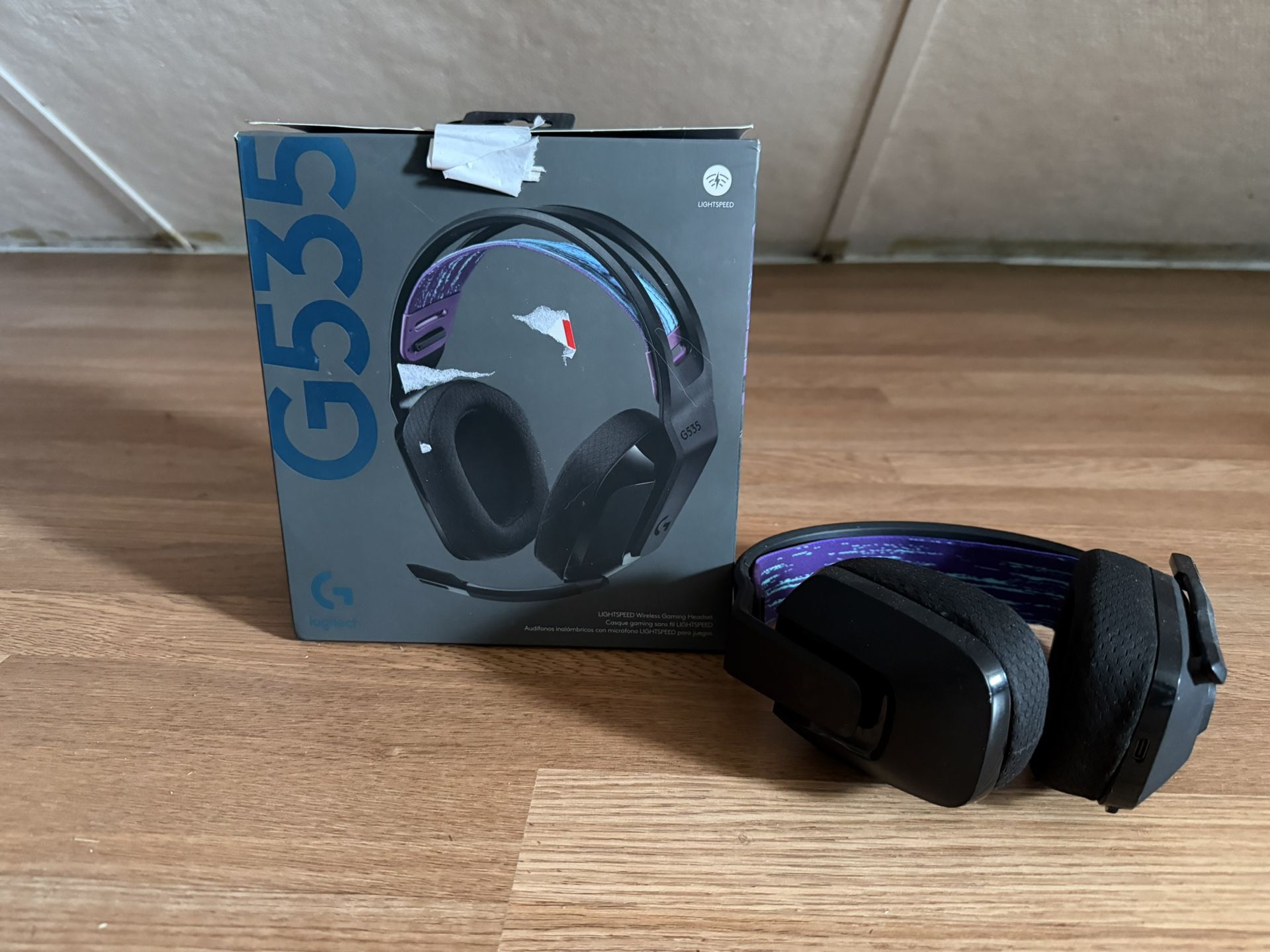 Logitech G535 Bluetooth headset 