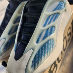 Yezzy V3 Kyanite Size 10 Used In Good Condition